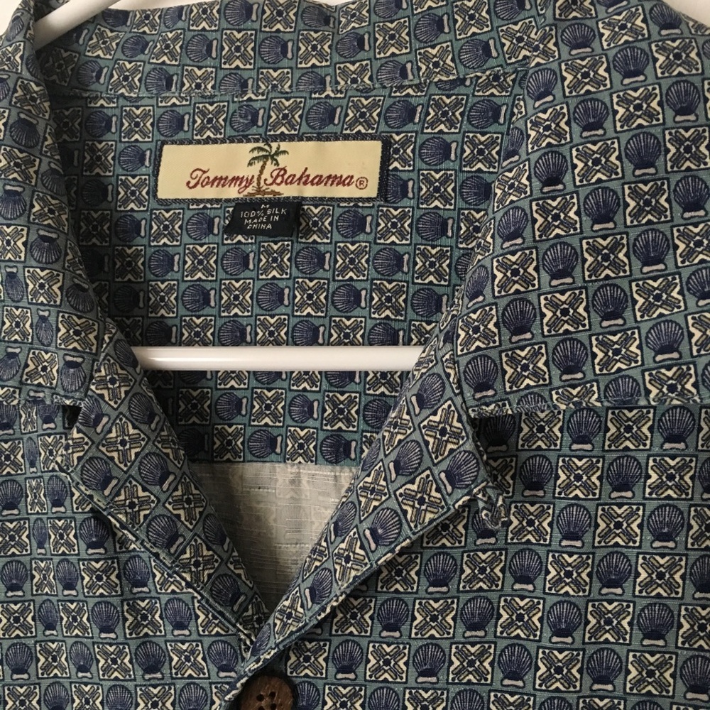 Tommy Bahama Mens Medium Blue/Green Seashell Shirt